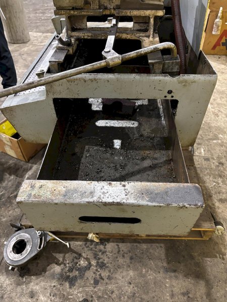 2" OSTER MODEL #702 PIPE THREADER WITH RIDGID HEADS: YOBRO #24575