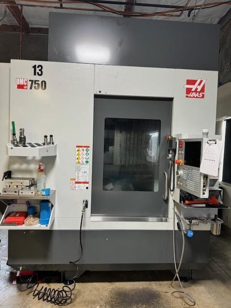 Haas UMC-750 5-Axis VMC, 2022 – 30” Travels, 15K Spindle, 50+1 Tools, TSC &amp; Chip Conveyor (2)