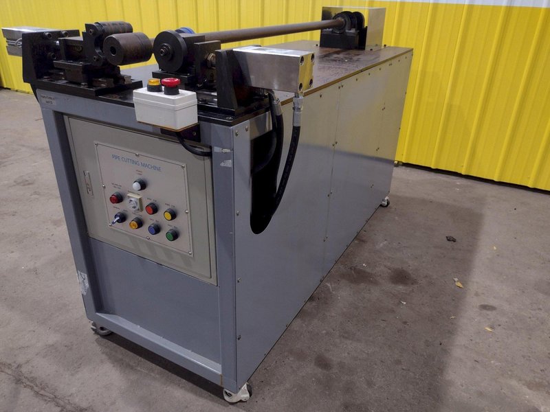 DURAFLEX MANDREL TYPE PIPE CUTTING MACHINE: STOCK #19328