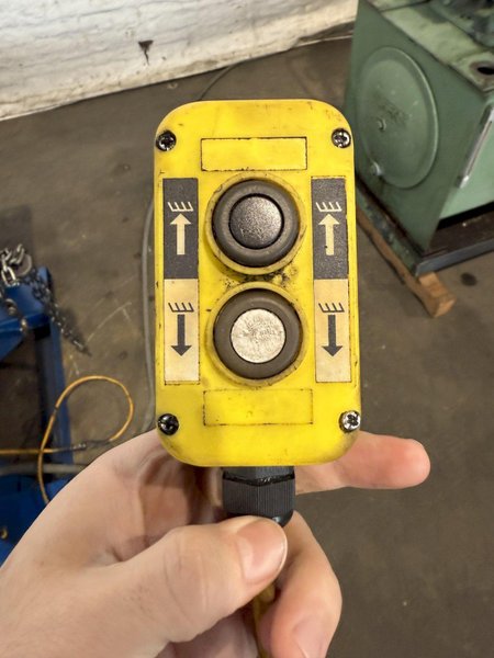 4,000 LB 48&quot; X 48&quot; HYDRAULIC TILT TABLE. STOCK # 1003725.