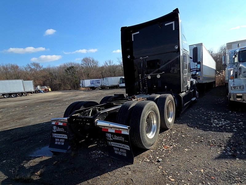 Kenworth T680 Sleeper Truck, 2020 – Paccar MX-13, Eaton Auto