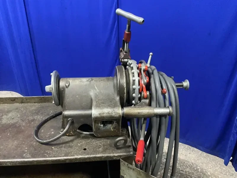 RIGID 2” PIPE THREADING MACHINE  -  RIGID 300