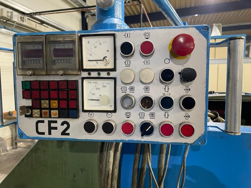 Hilgeland Model CF2 Two Die Three Blow Cold Header