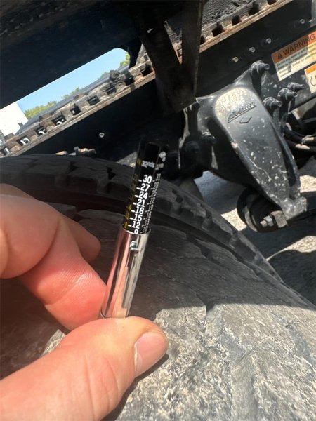 2020 Freightliner Cascadia 126 LC1675