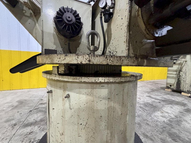 4,000 LBS X 18″ CWP MODEL #3RD18 PULL OFF DOUBLE END UNCOILER COIL REEL USED