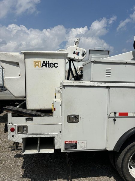 Ford F550 Super Duty Altec Bucket Truck, 2016