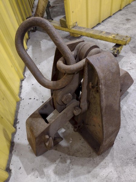(2) 15 TON CLAMPCO MODEL F15 GIRDER WIDE FLANGE BEAM LIFTING CLAMPS: STOCK #22982