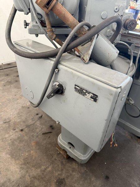 BROWN &amp; SHARPE NO. 13 CYCLINDRICAL GRINDER. STOCK # 1223924.