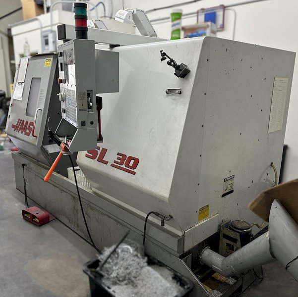 Haas SL30 CNC Turning Center Year 2000 10" 3 Jaw Chuck Chip Auger Chucker (No Tail Stock)