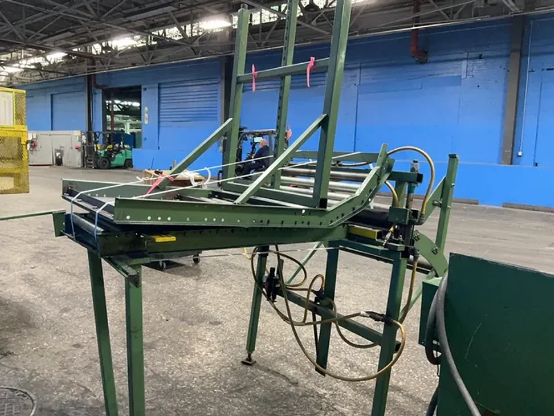 PROGRESSIVE MACHINERY &amp; ENGINEERING CO. 36” W STRAIGHTENER  -  SMX30