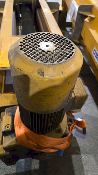 NEUERO 3275 15 TON VEHICLE LIFT USED