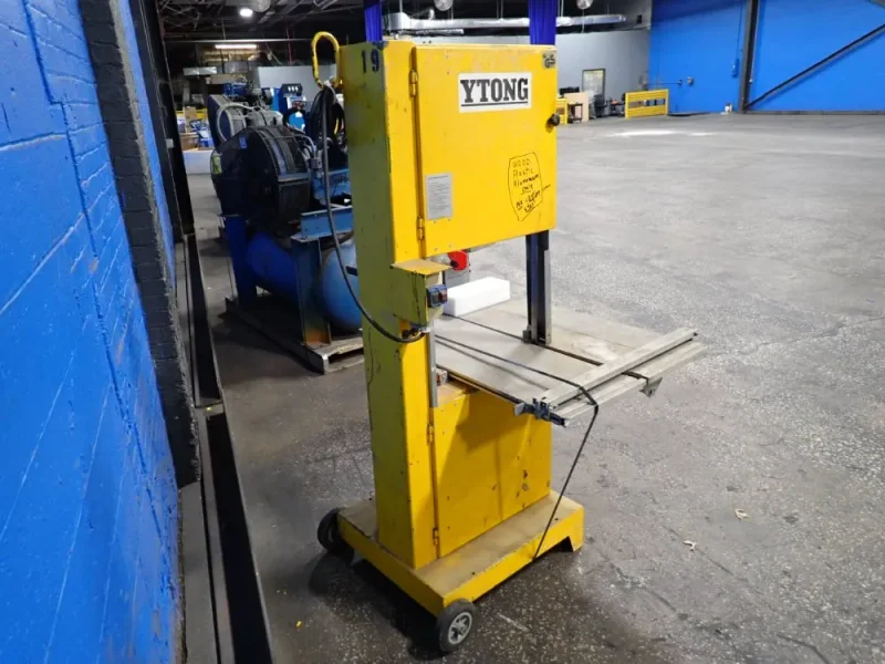 YTONG 19" X 16" VERTICAL BAND SAW  -  MBS-502