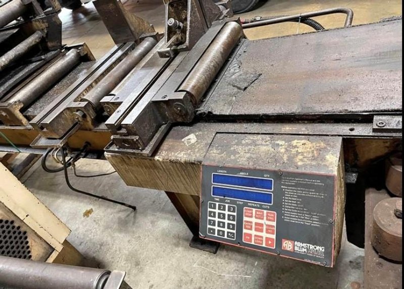 18" x 24" MARVEL 81A AUTOMATIC VERTICAL BAND SAW STOCK# 2845