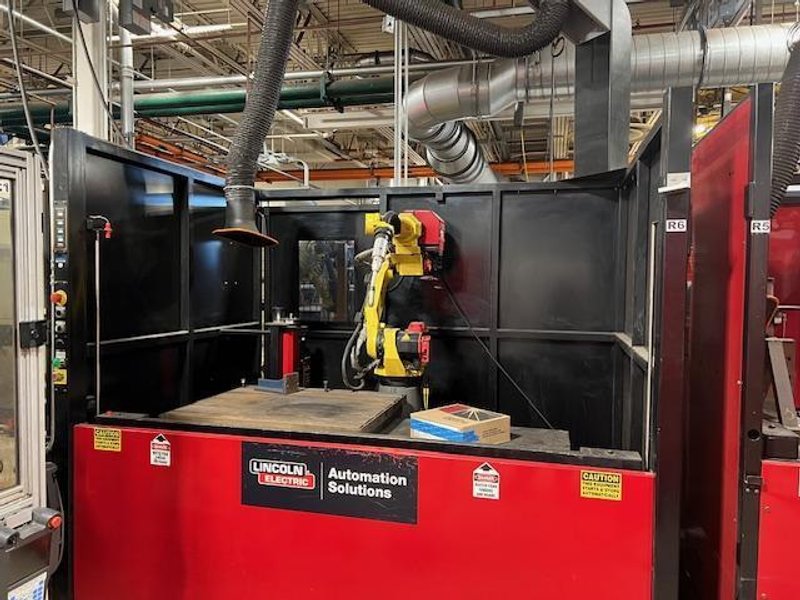 Lincoln Electric System 5 Robotic Welding Cell, 2013 – Fanuc ARCMate 100iC, Lincoln R350 350 Amp Power Supply