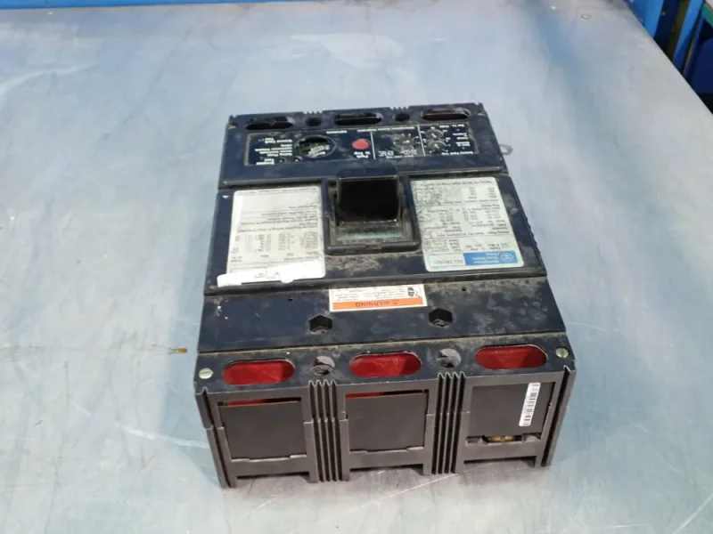 WESTINGHOUSE 300 AMPS CIRCUIT BREAKER   -  LCG3300F
