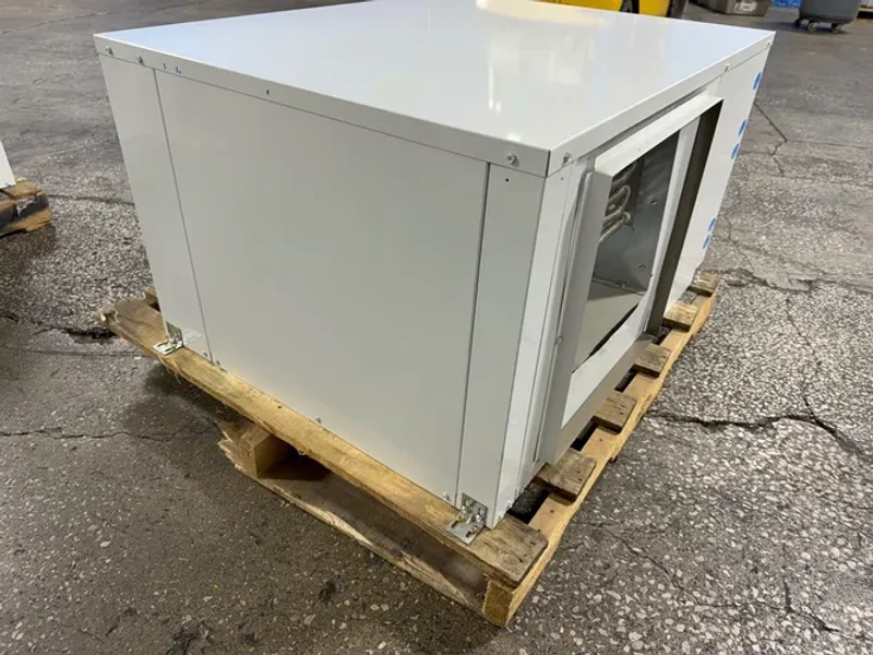 BOSCH WATER SOURCE HEAT PUMP  -  SM060-1AHX-XRSATA-CHTX