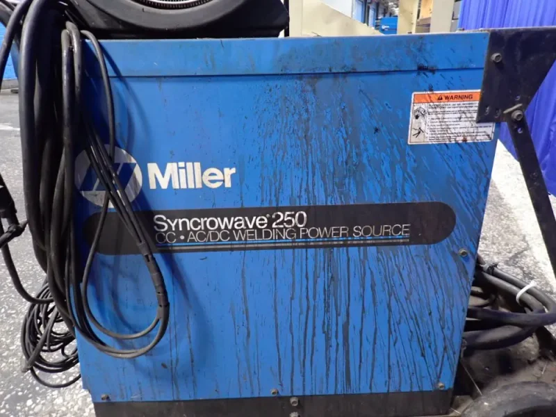 MILLER 200/250 AMPS TIG WELDER  -  SYNCROWAVE 250