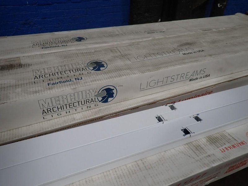 MERCURY ARCHITECTURAL LIGHTING 8' FLUORESCENT  UNEVEN HOUSING