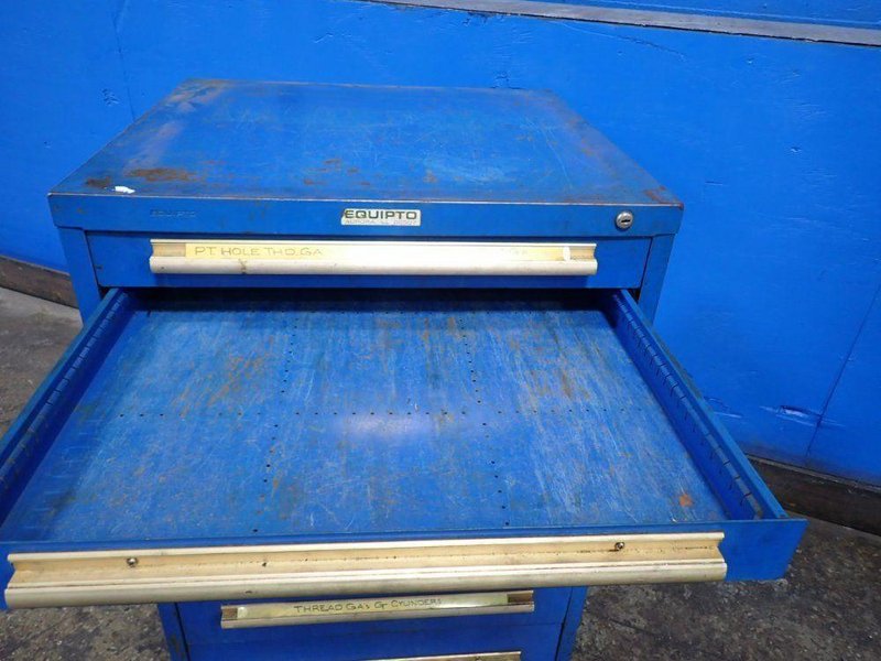 EQUIPTO 9 DRAWERS TOOL CABINET