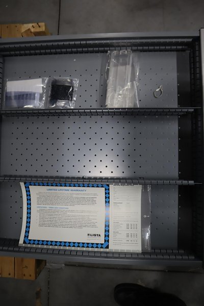 Lista 900 Tool Cabinet - 9 Drawers- Auction Item