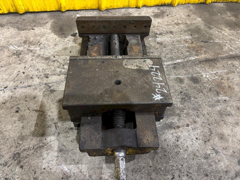 12" X 12" MACHINIST MILL VISE: YOBRO #24224