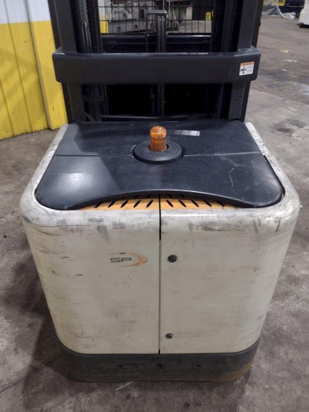 3,000 LB CROWN MODEL #SP 3500 ELECTRIC ORDER PICKER FORKLIFT 2018 : YOBRO #25407