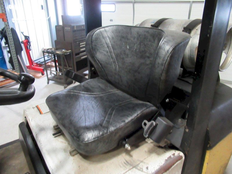 TCM FCG30T7T Forklift – 5,200 lb Capacity, Triple Mast,  Side-Shift, Cushion-Tire, LPG- Auction Item