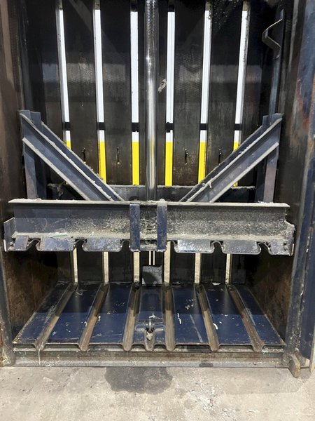 60&quot; X 30&quot; MARATHON MODEL #V-6030-HD VERTICAL CARDBOARD BALER: STOCK #20164