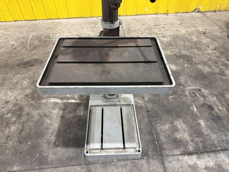 25" SOLBERGA GEARED HEAD SINGLE SPINDLE DRILL PRESS: YOBRO #25985
