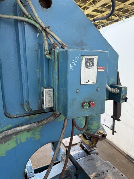 105 TON HILL ACME NO 6 IRONWORKER. STOCK # 0663825