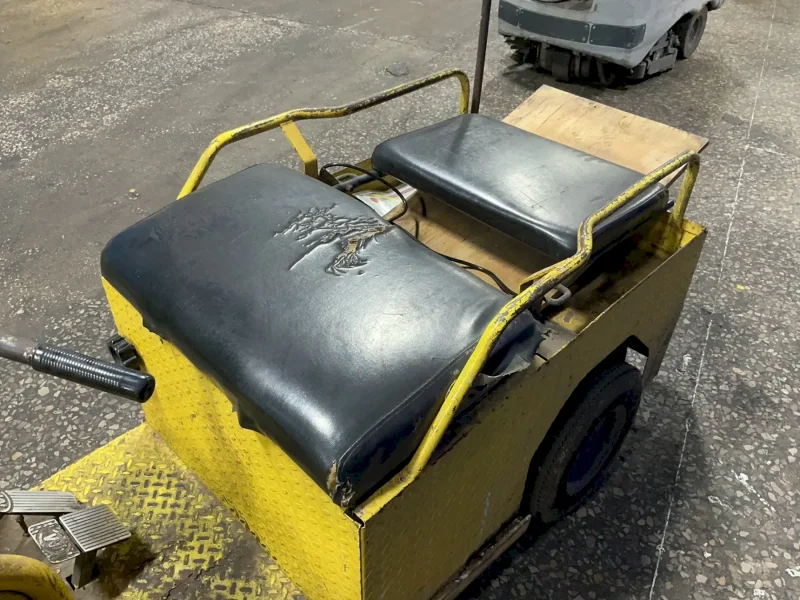 CUSHMAN ELECTRIC CART  -  898320