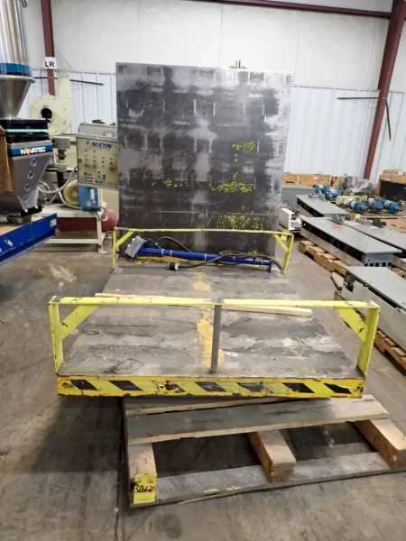 6,000 LBS MAX MODEL #LPTT-UP-30-90 LIFT TABLE: YOBRO #25891