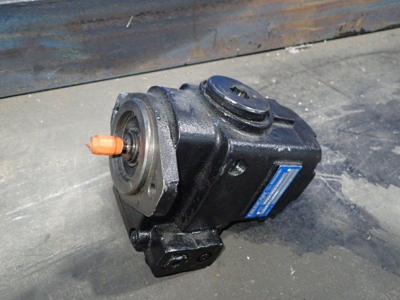 OILGEAR PUMP  -  PVWW-022-A1UV-LSASLP-LNNNN