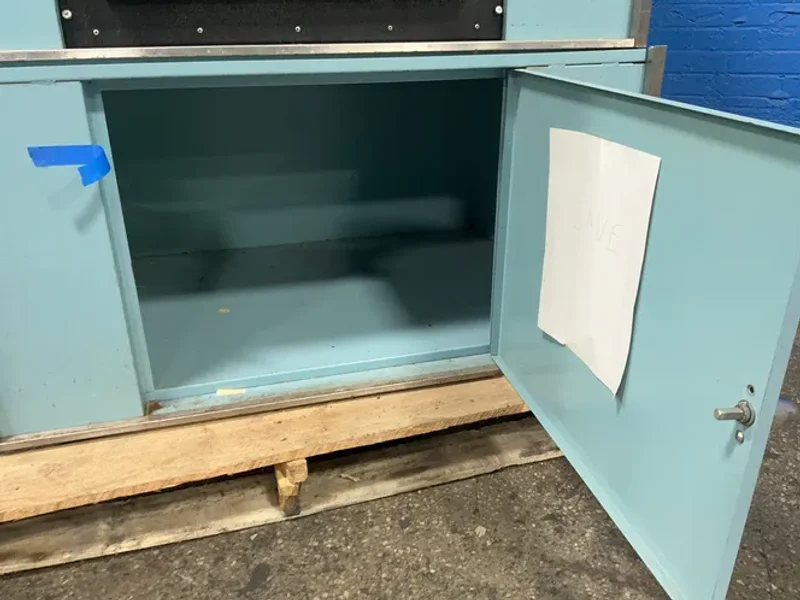 BLUE M 650 DEG. F OVEN  -  P0M7-256C-3