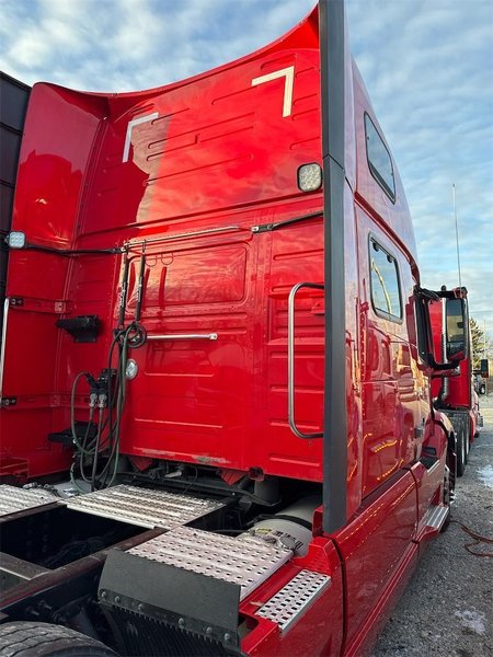 2023 Volvo VNL64T860 4V4NC9EH6PN603472