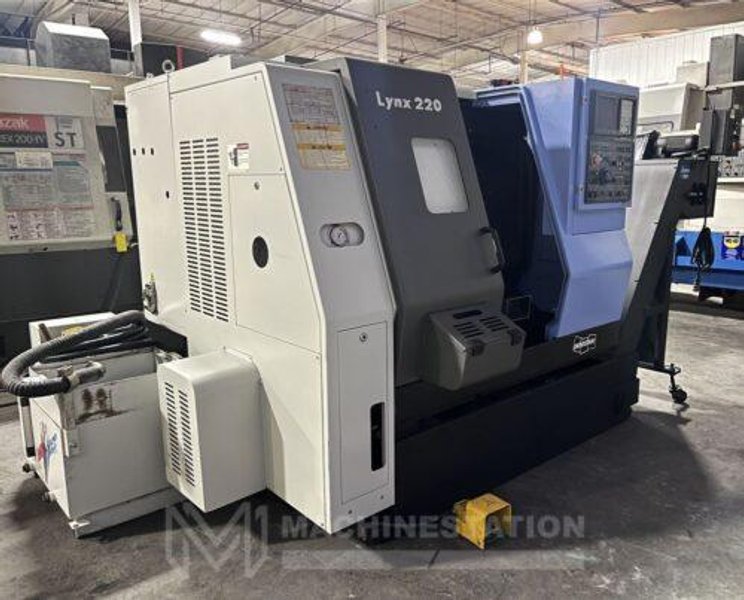 Doosan Lynx 220A CNC Turning Center