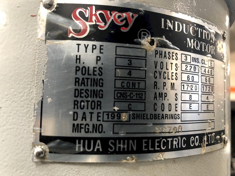 Acra AM-2VAC Vertical Knee Mill, B Vari Speed, Newell DRO, Quill DRO, X, Y Power Feeds, Power Drawbar, R8 Collets, 6&quot; Kurt Vise,