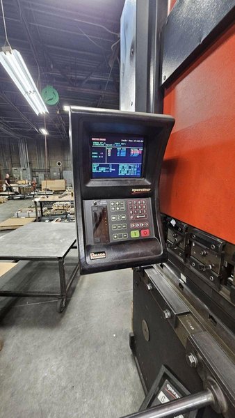 138 Ton x 13′ Amada HFB 125-40 CNC Press Brake, 1996 – 6 Axis Backgauge