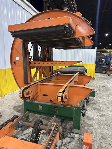 SWEED LOAD CLAMP &amp; TURNER / PACMAN FLIPPER SYSTEM WITH POWERED INFEED &amp; OUTFEED CONVEYORS: STOCK #22075