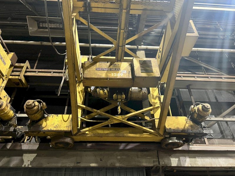 3 TON X 15' SHEPARD-NILES WALL MOUNTED POWERED GANTRY CRANE: STOCK 18469