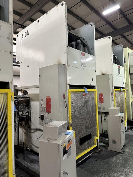 220 TON AIDA GAP FRAME STAMPING PRESS