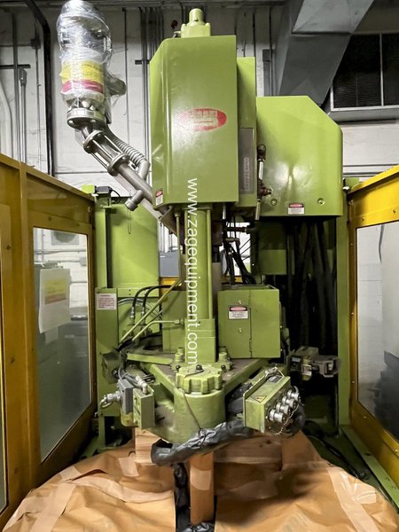 Nissei Used TNX50R5V Vertical Injection Molding Machine, Rotary Table, 53 US Ton, 1.66 oz., Yr 2010