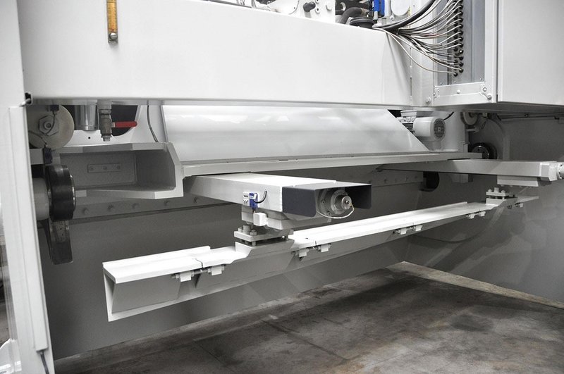 LVD MVS-TS 3100 x 20 mm CNC