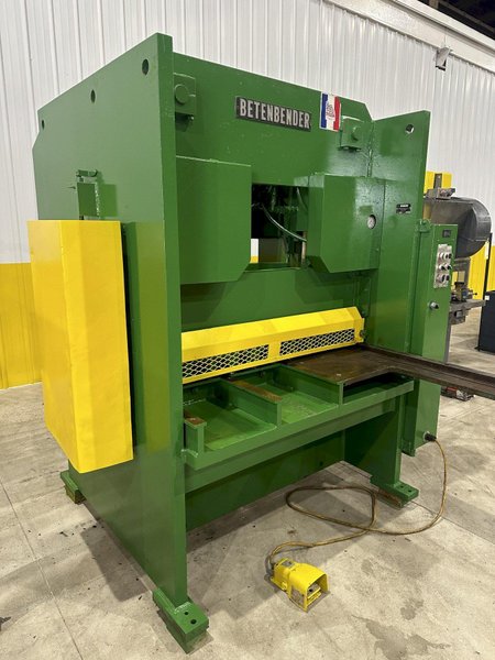4&#039; X 1/2&quot; BETENBENDER MODEL #4-500 HYDRAULIC SQUARING SHEAR: STOCK #11792