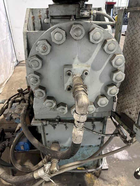 300 TON BULLDOZER HORIZONTAL HYDRAULIC PRESS. STOCK # 0734222