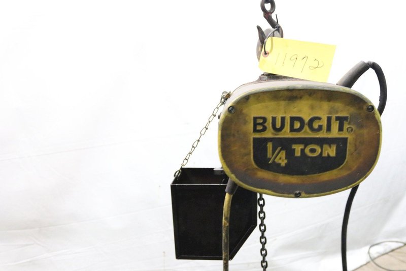 500 LB BUDGIT ELECTRIC POWERED CHAIN HOIST: STOCK #11972