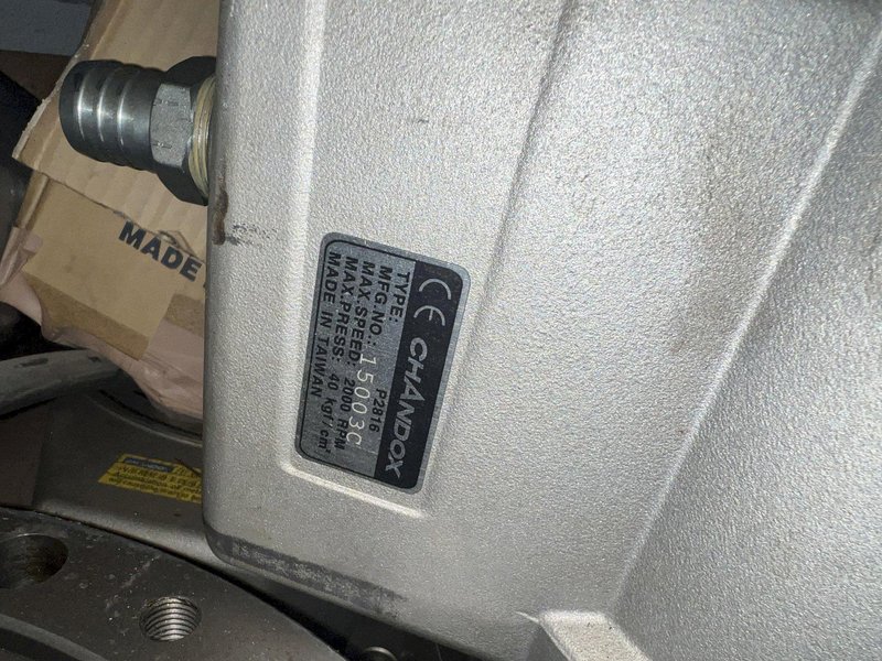 Chandox CNC Open Center Hydraulic Actuator P2816 | 7" Drawtube 30mm Stroke 166mm Thru