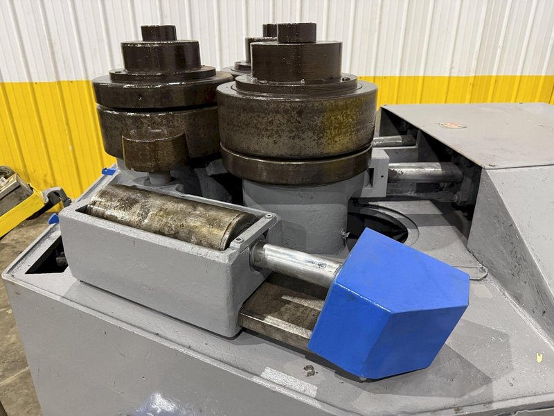 5" X 5" X 1/2" PULLMAX MODEL #Z41 VERTICAL/HORIZONTAL HYDRAULIC ANGLE ROLL: YOBRO #25804