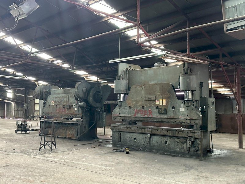 CINCINNATI #9 MECHANICAL PRESS BRAKE