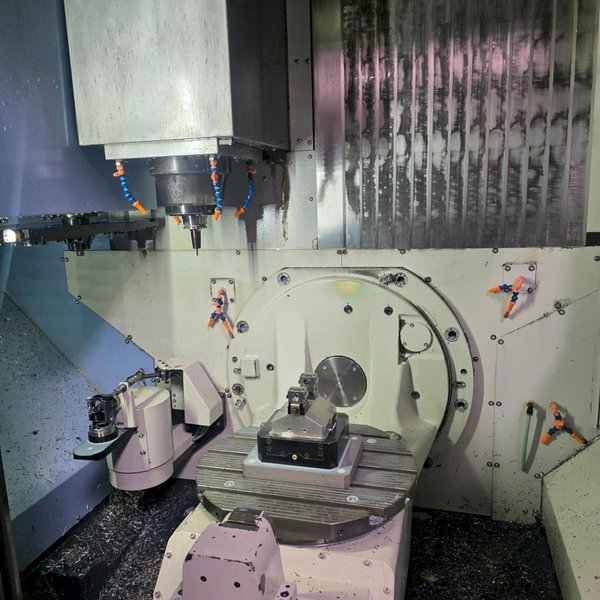 Doosan DVF-5000 5-Axis CNC Vertical Machining Center – 2020 Mill